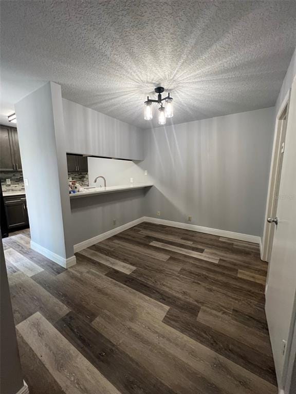 Foto del edificio - 5370 Bamboo Ct
