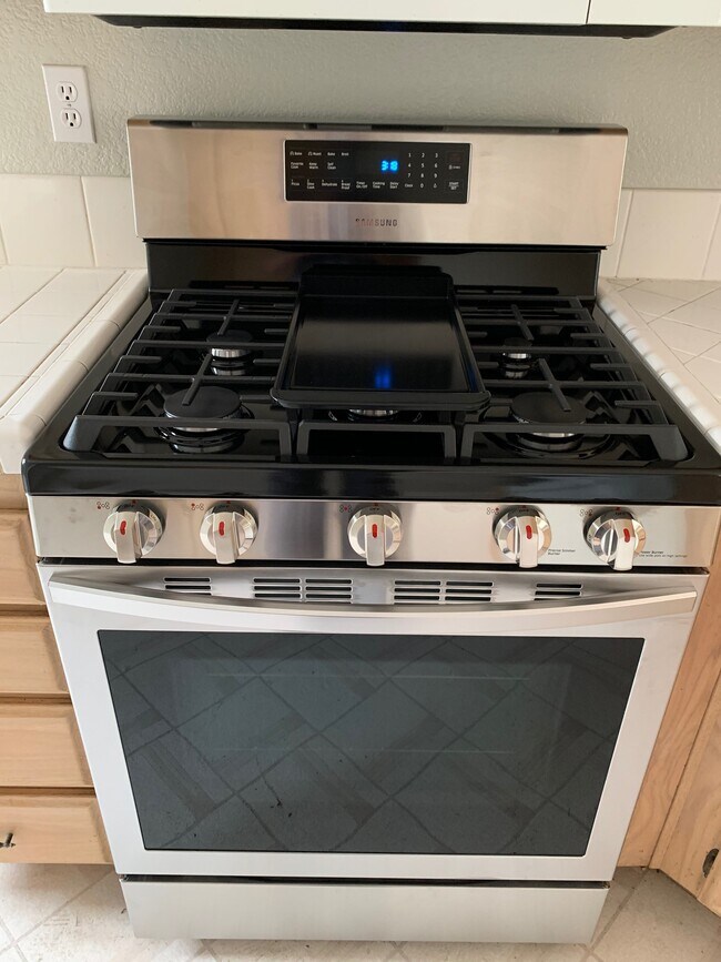 Foto del edificio - 16134 Avenida Venusto