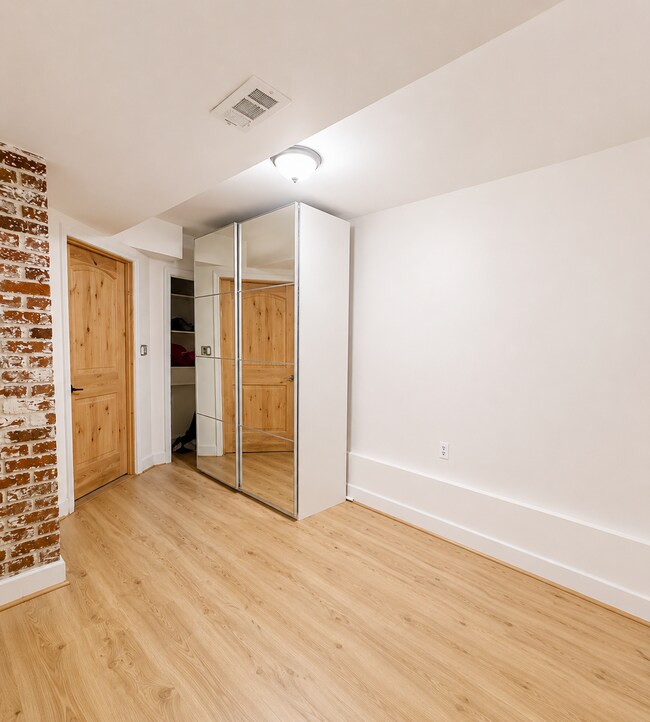 Foto del edificio - 4014 3rd St NW