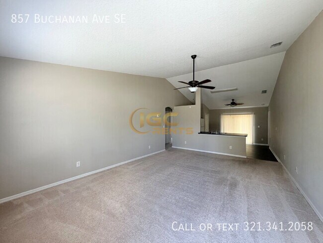 Building Photo - 857 Buchanan Ave SE