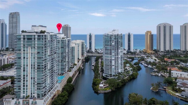 Foto del edificio - 300 Sunny Isles Blvd