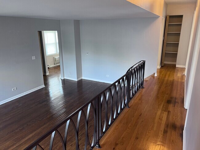Building Photo - 535 Ida Ct