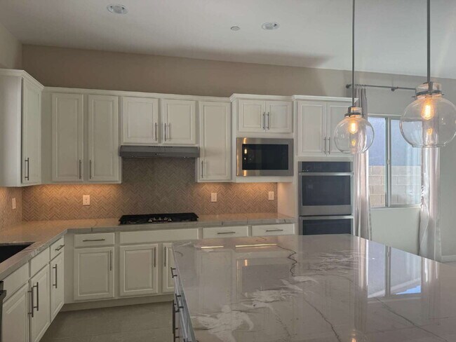 Building Photo - 11659 Falcon Gorge Ave