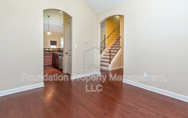 Building Photo - 5505 Riverstone Dr