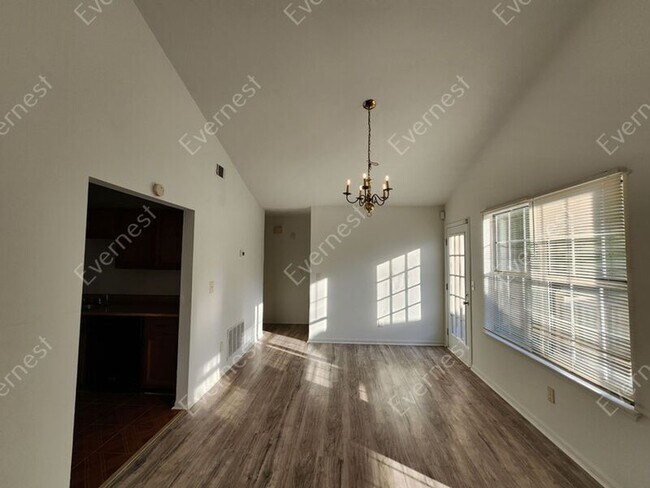 Foto del edificio - 4512 Yorkdale Dr