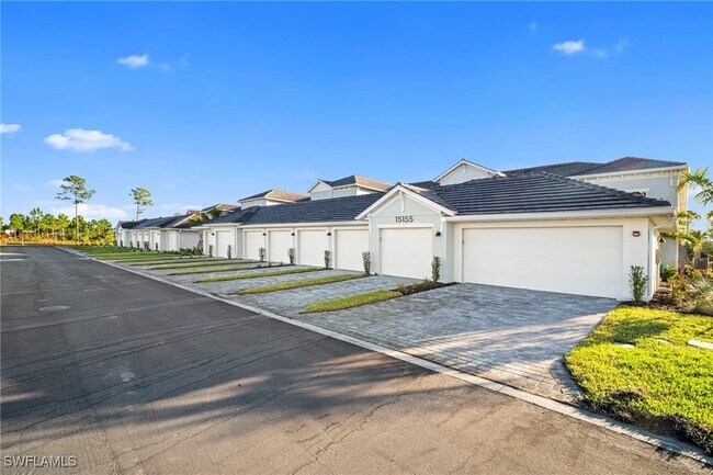 Foto del edificio - 15155 Bluffton Ln