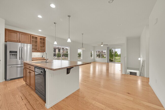 Foto del edificio - 1449 Rustic Dr