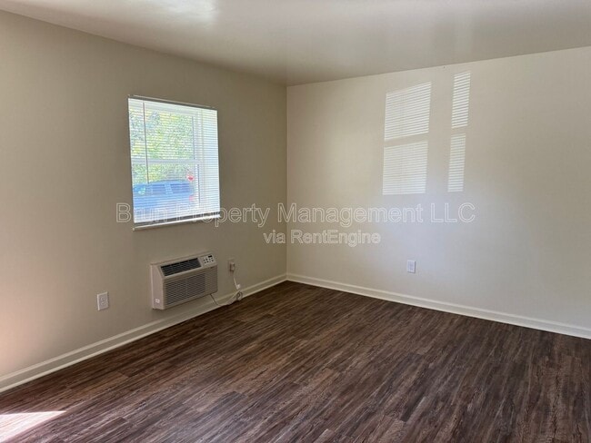 Building Photo - 5820 Sanford Rd