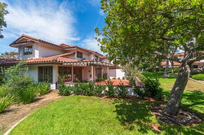Foto del edificio - 16 Sausalito Cir W