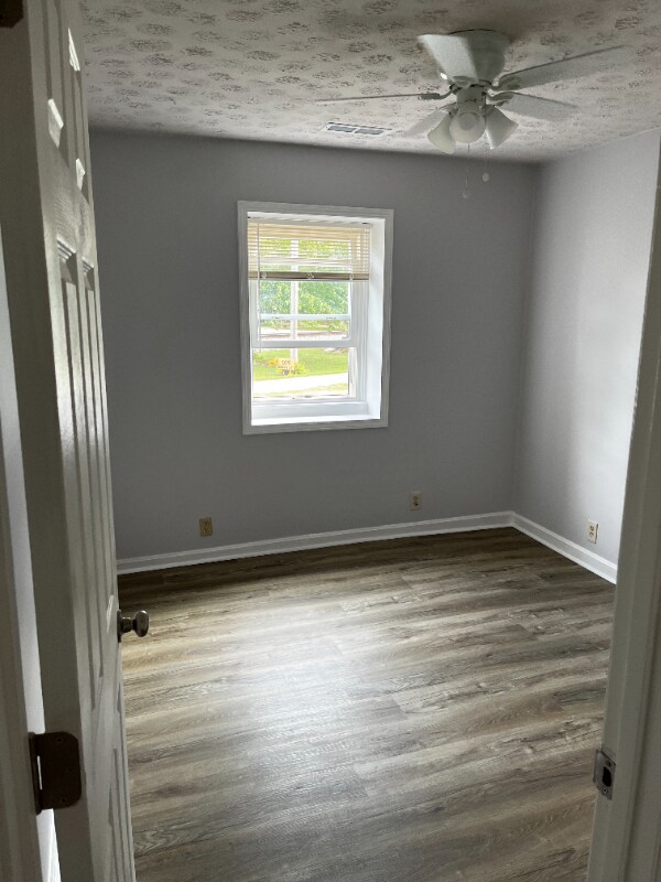 Building Photo - 117 Main St