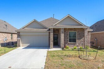 Building Photo - 1713 Lake Grove Dr