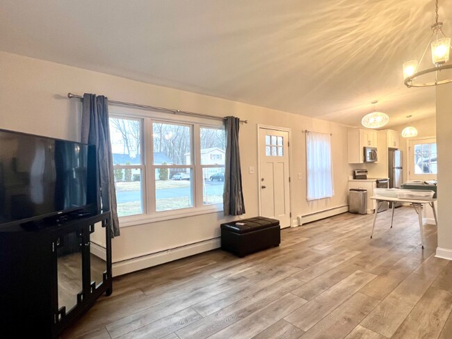 Foto del edificio - 26 Sherwood Dr