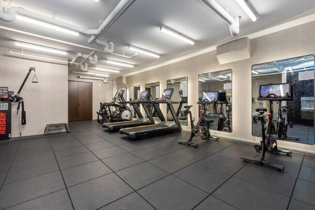 Foto del edificio - 1425 Hudson St