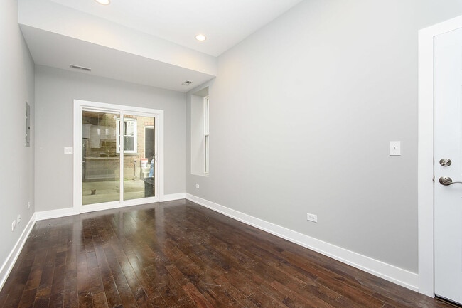 Building Photo - 1316 W Chestnut St