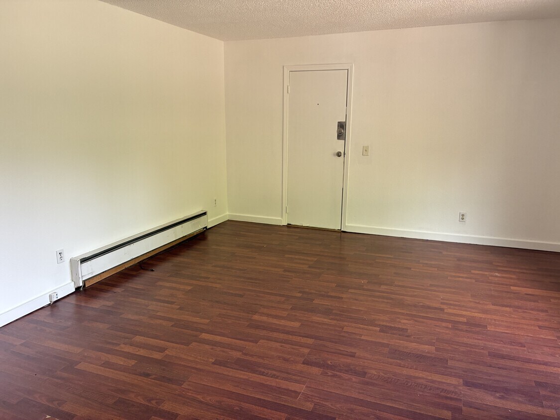 Foto del edificio - 829 Miller Ridge Rd