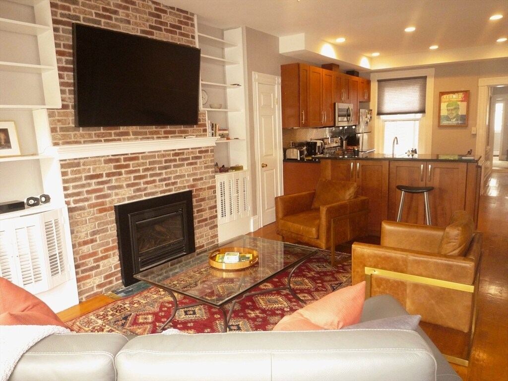 Foto principal - 56 Kirkland St