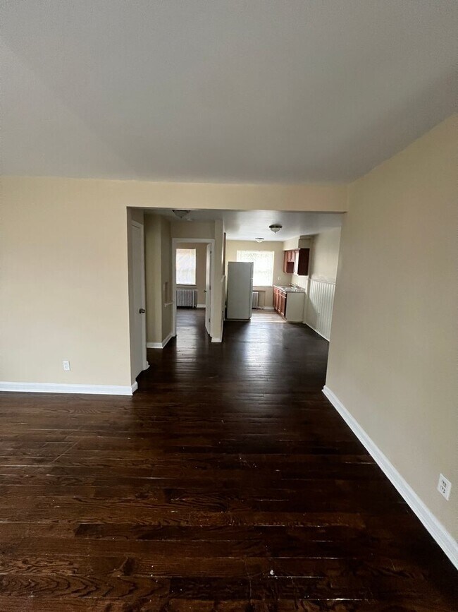 Building Photo - 129 Glenridge Pl
