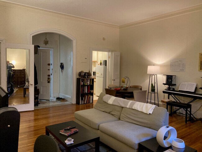 Foto del edificio - 135 Beacon St