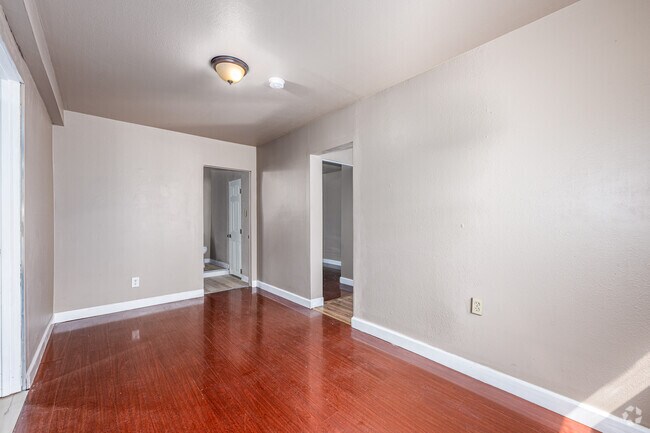 2 habitaciones, 1 baño - 515 pies cuadrados - Comedor - 1819 Workman St