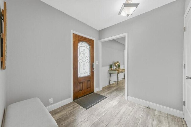 Foto del edificio - 6209 Calmont Ave