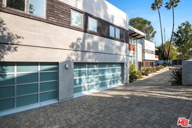 Building Photo - 770 Paseo Miramar