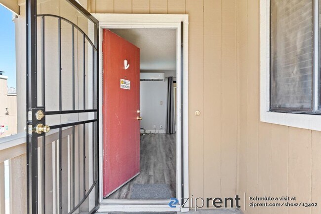 Building Photo - 107 Rancho Dr