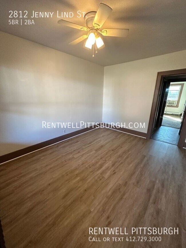Building Photo - 5 Bedroom Home in McKeesport - Section 8