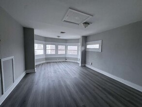 Building Photo - 578 Howard Ave