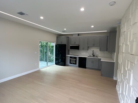Foto del edificio - 6552 Olcott St