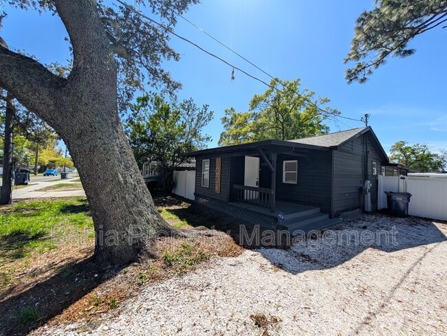 Building Photo - 8004 N Boulevard