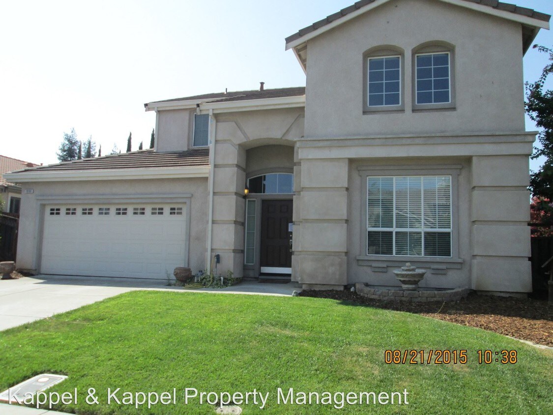 Primary Photo - 5 br, 3 bath House - 1000 WOODCREST CT