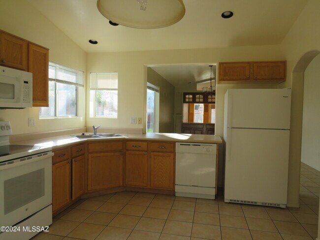 Building Photo - 1160 Pebblewood Ct