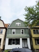 Building Photo - 116 Smith St