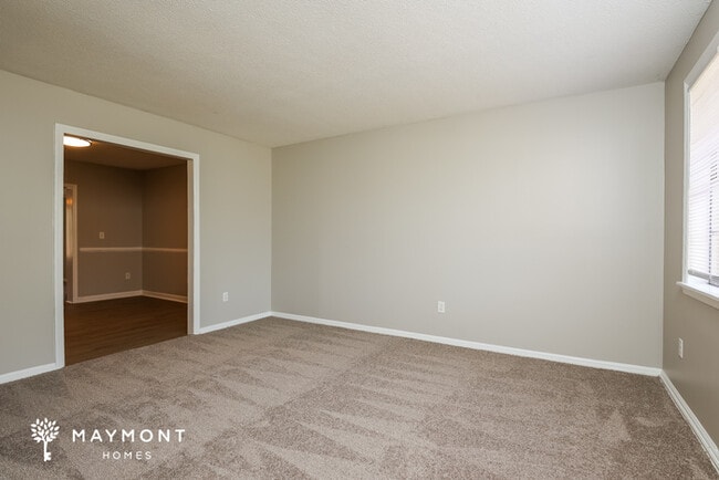 Building Photo - 225 Froman Dr