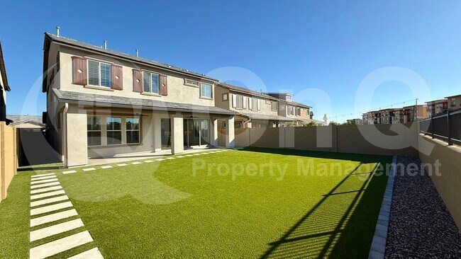 Foto del edificio - 21318 N 58th St