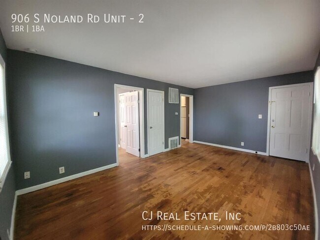Building Photo - 906 S Noland Rd