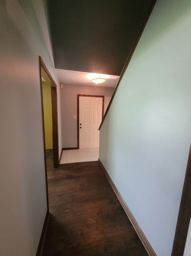 Foto del edificio - 244 Vicky Ct