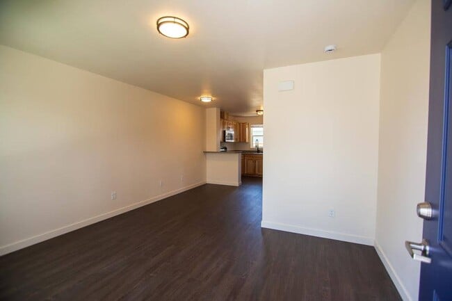 Photo - S St 7 plex Apartment