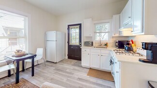 Building Photo - 24 Hews St