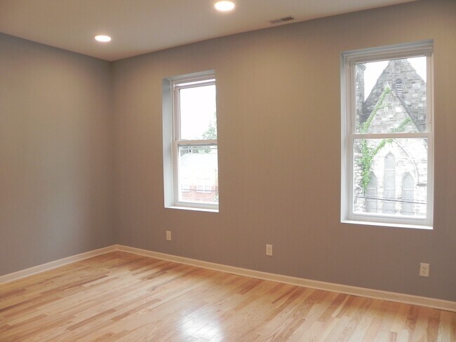 Building Photo - 813 N 41st St