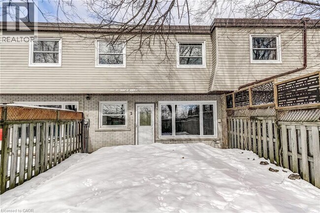 Photo du bâtiment - 80 Brooklyne Rd