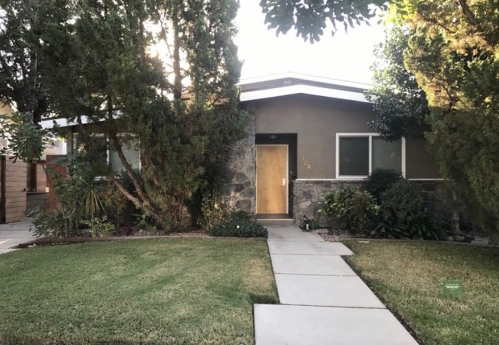 Front - 708 E Palm Ave