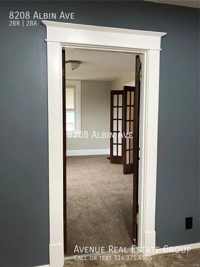 Foto del edificio - 8208 Albin Ave