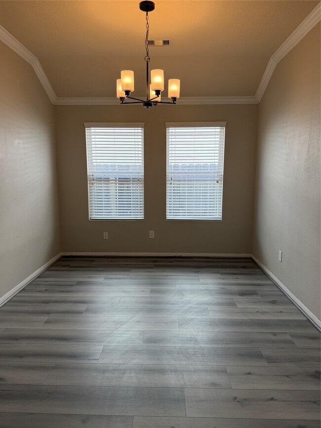 Building Photo - 3411 Apple Dale Dr