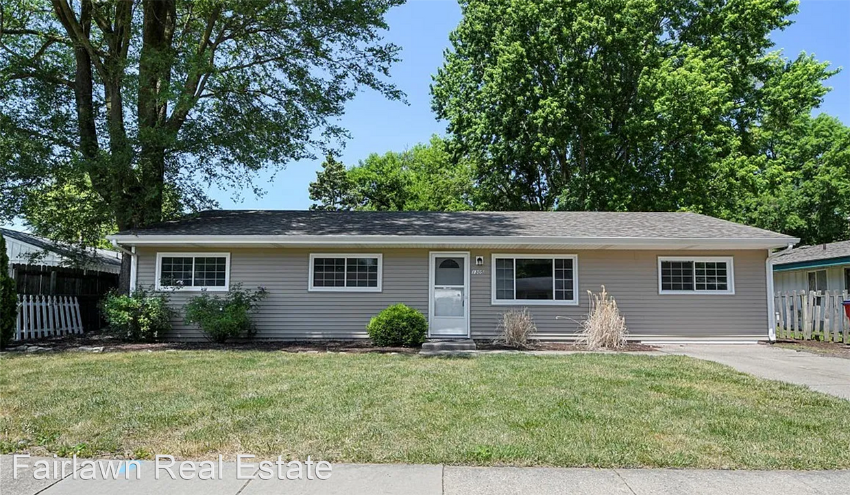 Primary Photo - 4 br, 2 bath House - 1305 Centennial Drive
