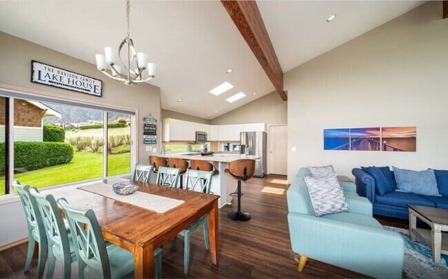 Building Photo - 113 Chelan View Dr