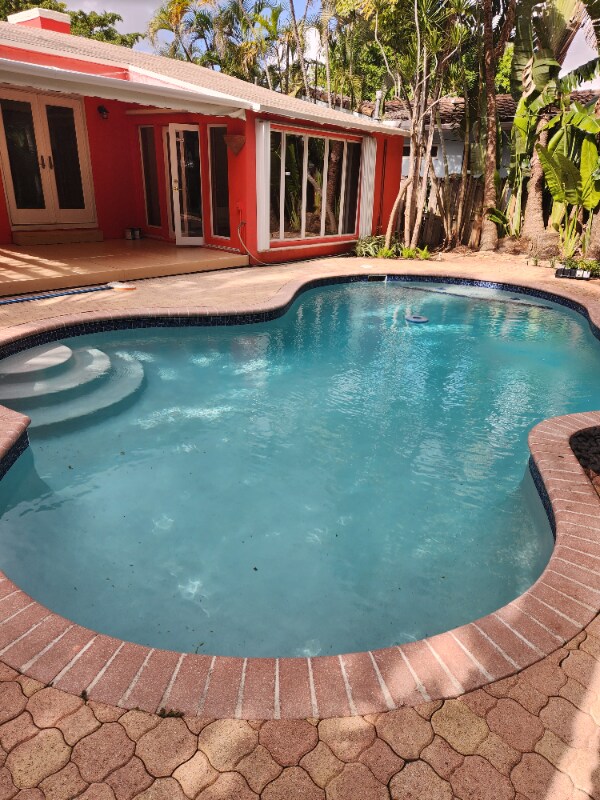 Building Photo - 430 NE 9th Ave