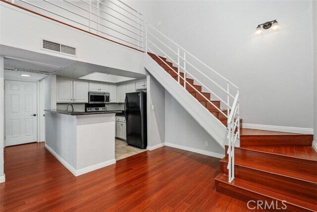 Building Photo - 64 Mar Vista Ave