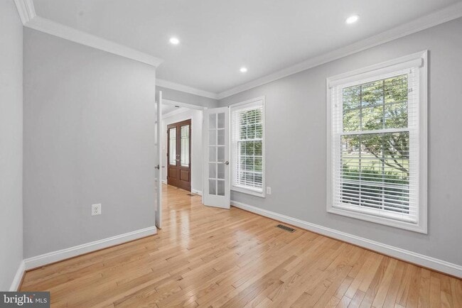 Building Photo - 9913 Rosewood Hill Cir