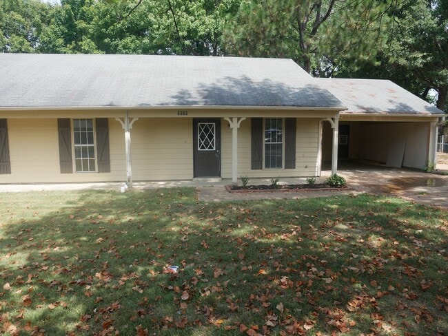 Building Photo - 3530 Lakehurst Dr